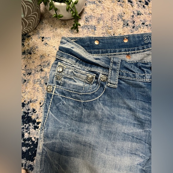 Miss Me brand jeans signature cuffed skinny style. Size 28. - Picture 3 of 7